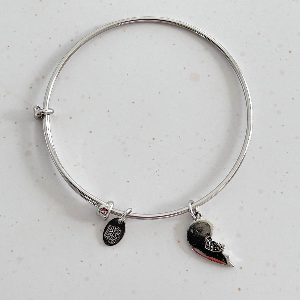 Juicy Couture Charm Bracelet Silver Tone Expandable Wire Right-Half Heart & Logo